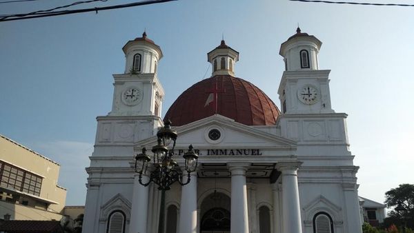Tua Tak Menua Malah Makin Memesona, Little Netherland Semarang