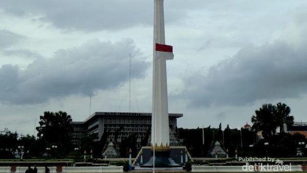 Tugu Pahlawan, Monas-nya Surabaya
