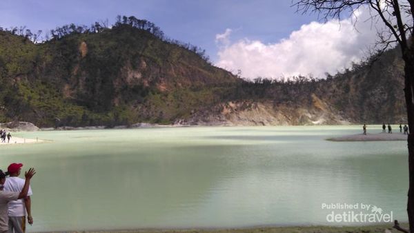 Turun ke Kawah Gunung Api di Bandung, Siapa Takut?