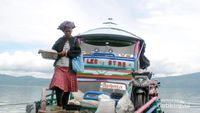 Unik! Perpustakaan Berbentuk Rumah Adat di Samosir