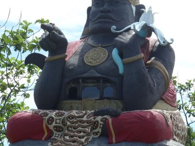 Wah! Ada Taman Semar Raksasa di Tawangmangu, Jateng