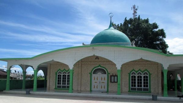 Wisata Religi ke Masjid Raya di Toba Samosir