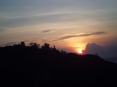 Wow! Gunung, Goa, dan Pantai di Jogja Cantik Semua