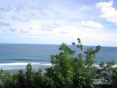 Yang Sepi di Jimbaran: Pantai Green Bowl