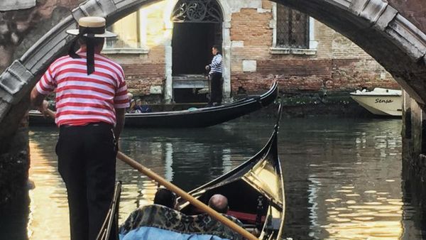 Yang Tradisional yang Menjual, Apa Itu?