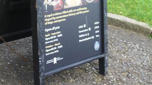 Yuk, Lihat Indahnya Kota Skotlandia dari Kastil Stirling!