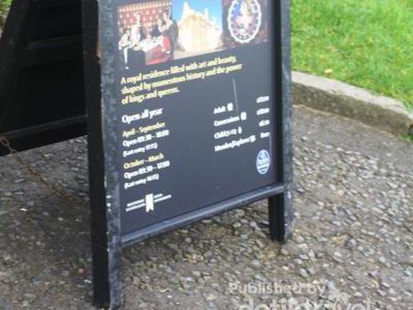 Yuk, Lihat Indahnya Kota Skotlandia dari Kastil Stirling!