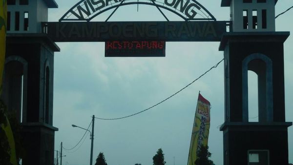 Yuk, Main ke Wisata Apung Ambarawa!