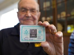 Pria Ini Dapatkan Lagi Dompetnya yang Hilang di Antartika Setengah Abad Lalu