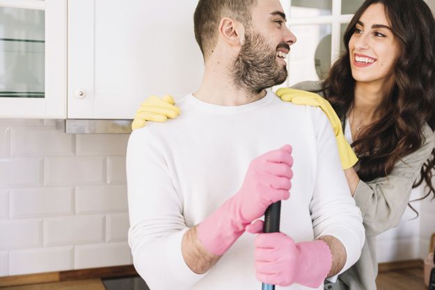 Kalian tidak perlu ragu meminta bantuan dari pasangan .