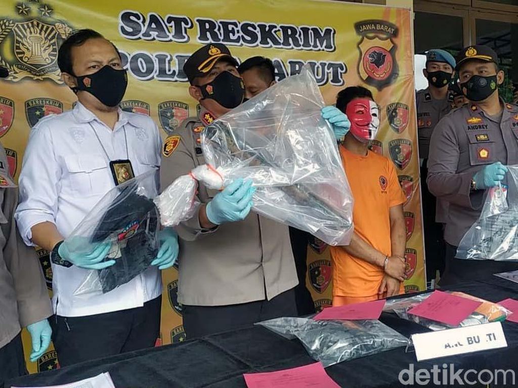 Pelaku Sempat Curi Celengan Sebelum Habisi Gadis Garut Pelaku Sempat Curi Celengan Sebelum Habisi Gadis Garut