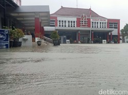 Kantor Samsat Induk Kendal Tutup Gegara Banjir