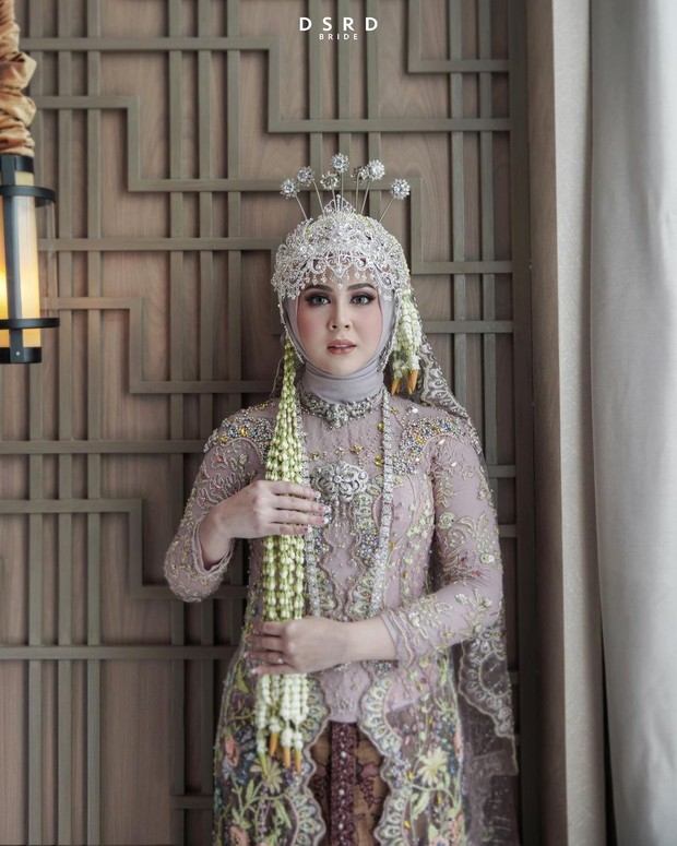 Kebaya Kesha Ratuliu/Foto: instagram.com/kesharatuliu05 Kebaya Kesha Ratuliu/Foto: instagram.com/kesharatuliu05