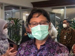 Setahun Pandemi: Menkes Berganti dari Terawan ke Budi Setahun Pandemi: Menkes Berganti dari Terawan ke Budi