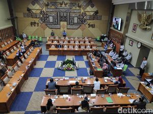 Cak Imin Tetapkan Pergantian Pimpinan Komisi IX DPR