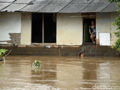 Permukiman Warga di Rawajati Jaksel Masih Terendam Banjir