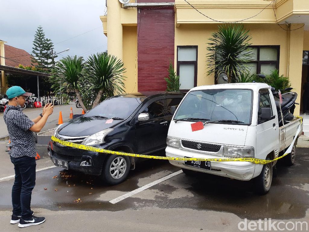 Komplotan Penjahat Ini Curi 2 Mobil Pikap di Serang dalam Sebulan Komplotan Penjahat Ini Curi 2 Mobil Pikap di Serang dalam Sebulan