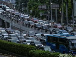 Jakarta Mau Larang Mobil 10 Tahun ke Atas, Rencana Berlaku 2025