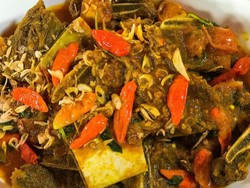Masak Masak : Iga Sapi Woku yang Pedasnya Nendang