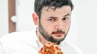 10 Potret Kuliner Ridho Rhoma yang Suka Pizza dan Ngopi
