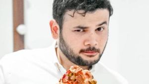 10 Potret Kuliner Ridho Rhoma yang Suka Pizza dan Ngopi
