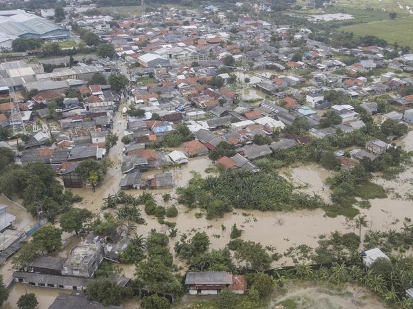 Selain Jakarta, Banjir Juga Rendam Bekasi