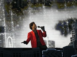 Video: The Weeknd Memulai Tur Konsernya di Stadion MetLife