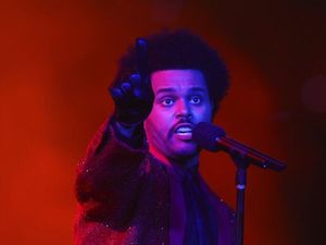 Rekor! Blinding Lights The Weeknd Tembus 5 Miliar Streaming di Spotify Rekor! Blinding Lights The Weeknd Tembus 5 Miliar Streaming di Spotify