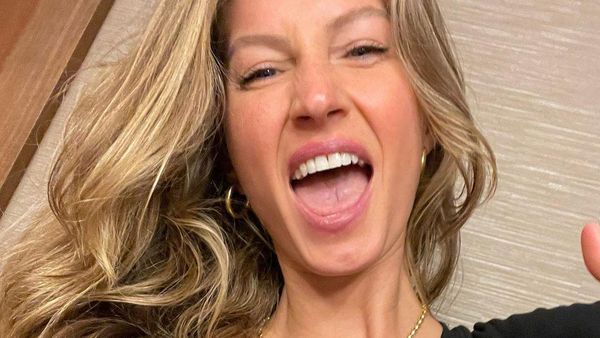 Gaya 7 WAGs Cantik Saat Beri Dukungan Pada Suami dan Pacar di Super Bowl