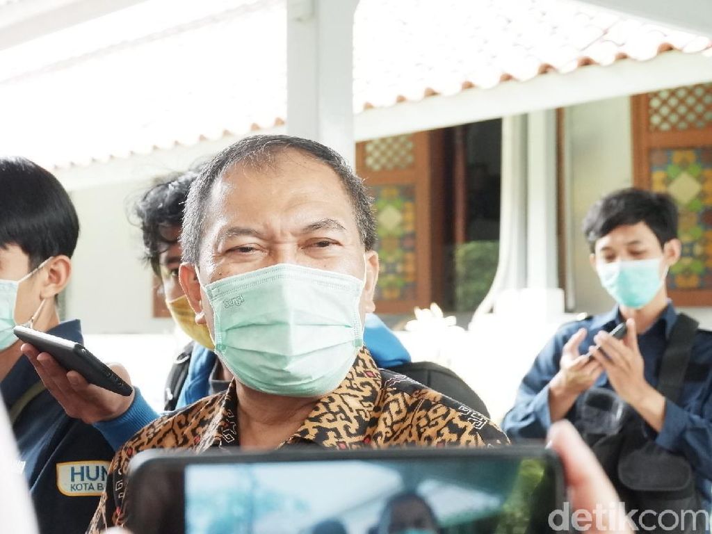 Wali Kota Bandung Resmi Keluarkan SK Karantina Wilayah Dago dan Sadangserang Wali Kota Bandung Resmi Keluarkan SK Karantina Wilayah Dago dan Sadangserang
