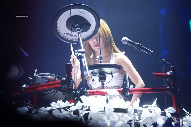 Wheein Mamamoo Playing Drum