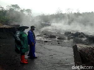 Banjir Lahar Dingin Gunung Semeru Kembali Terjadi Banjir Lahar Dingin Gunung Semeru Kembali Terjadi