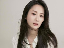9 Fakta Chae Seo Eun, Pelayan Cantik di Drakor Mr. Queen yang Bikin Salfok