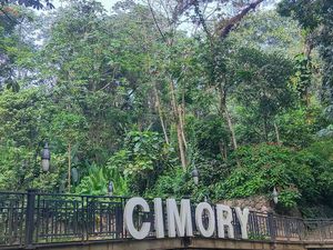 Foto: Liburan Seru di Cimory Riverside Puncak