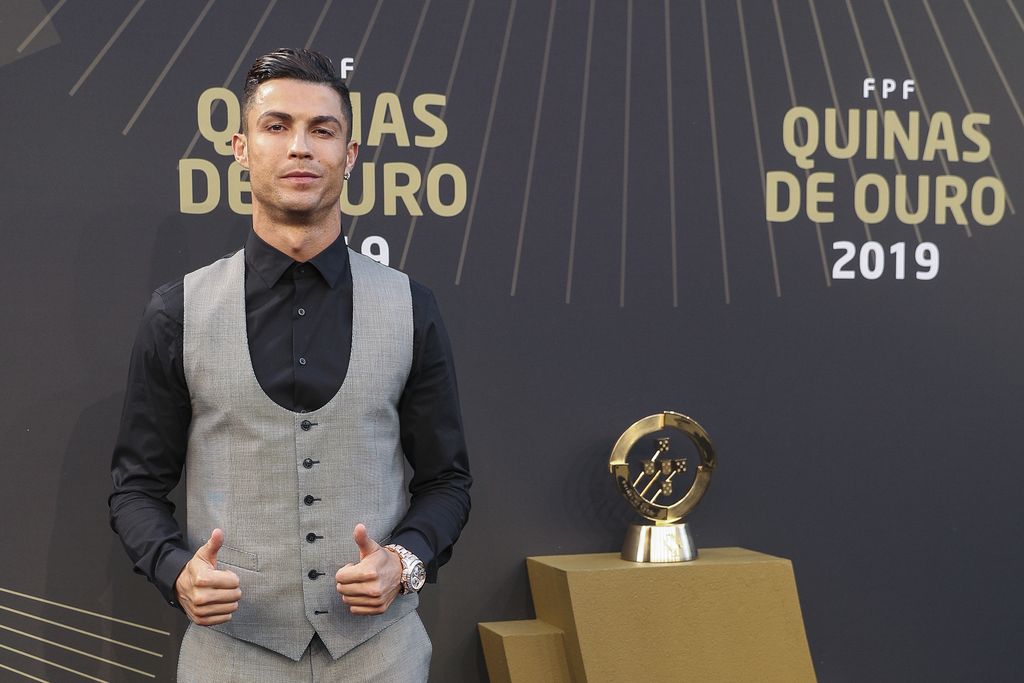 LISBON, PORTUGAL - SEPTEMBER 02: Cristiano Ronaldo attends the Quinas de Ouro 2019 awards ceremony at Pavilhao Carlos Lopes on September 2, 2019 in Lisbon, Portugal. (Photo by Carlos Rodrigues/Getty Images)