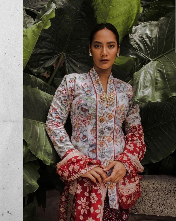 Floral Kebaya
