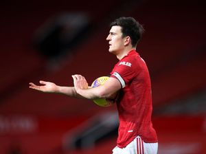 Carragher ke Harry Maguire: Jadi Bek yang Berani dong!