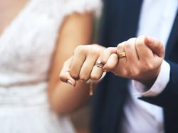 Tak Umum! Pria di Sulsel Dilamar Wanita, Maharnya 5 Sak Gula-200 Rak Telur