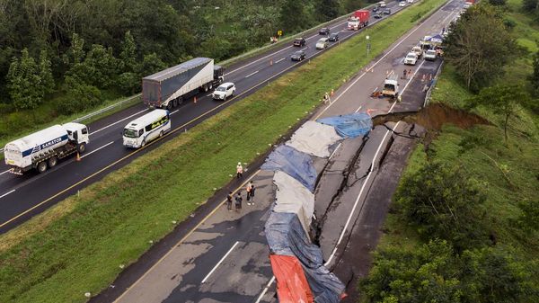 Terkini! Momen Contraflow di Tol Cipali