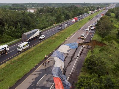 Terkini! Momen Contraflow di Tol Cipali