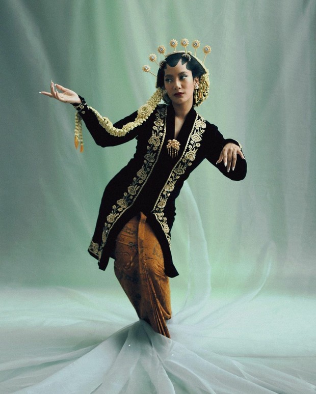 Kebaya Kasunanan Surakarta