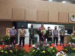 Mahfud Md Tegaskan Pemerintah Siap Antisipasi Karhutla di 2021 Mahfud Md Tegaskan Pemerintah Siap Antisipasi Karhutla di 2021