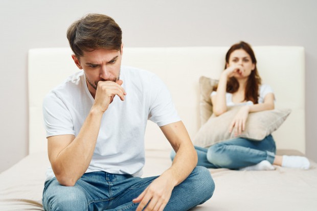 Terakhir, tipe pria yang enggak layak kamu pertahankan adalah dia yang hanya mau diperjuangkan.