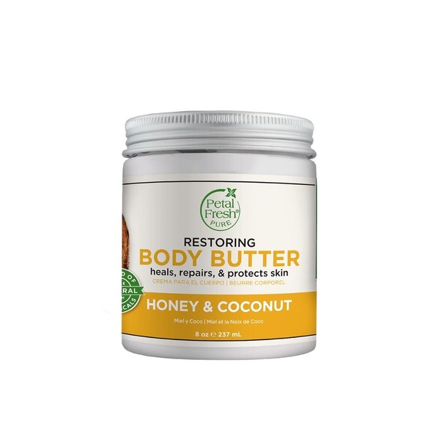 Meskipun teksturnya tebal dan kaya, tetapi lotion dari Petal Fresh ini menyerap dengan cepat dan tidak akan meninggalkan lapisan minyak pada kulit.