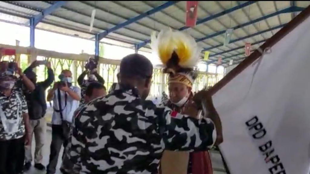 Potret Pelantikan Barisan Pemuda Nusantara Papua