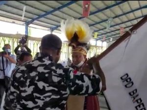 Potret Pelantikan Barisan Pemuda Nusantara Papua
