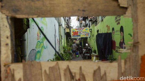 Potret Penerapan PPKM Mikro RT/RW di Jakarta