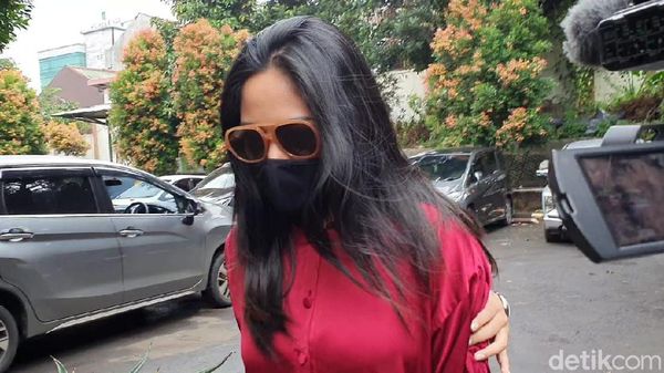 5 Foto Rachel Vennya Jalani Sidang Cerai