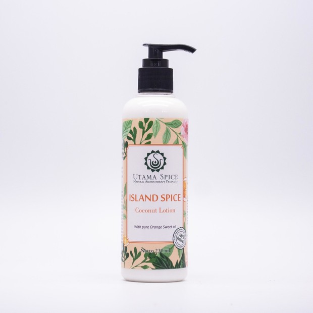 Dibuat dengan minyak kelapa alami yang mengunci kelembapan, produk ini tidak akan terasa berminyak saat digunakan.