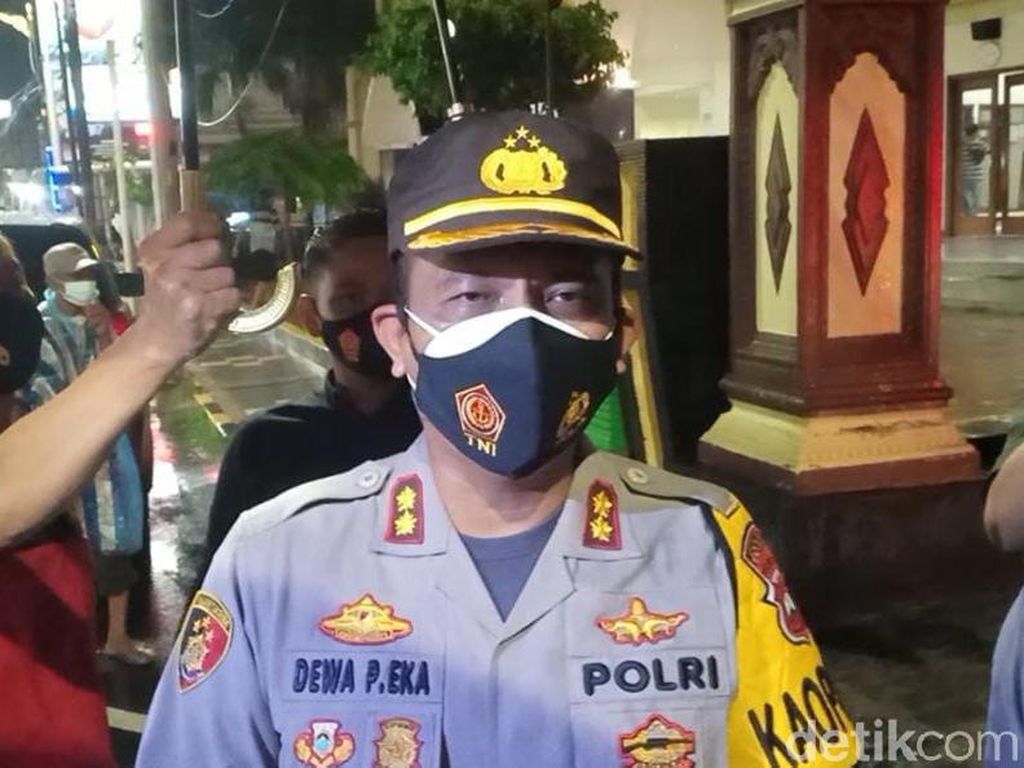 Meet and Greet Bintang TikTok Ini Timbulkan Kerumunan, 3 Orang Jadi Tersangka Meet and Greet Bintang TikTok Ini Timbulkan Kerumunan, 3 Orang Jadi Tersangka